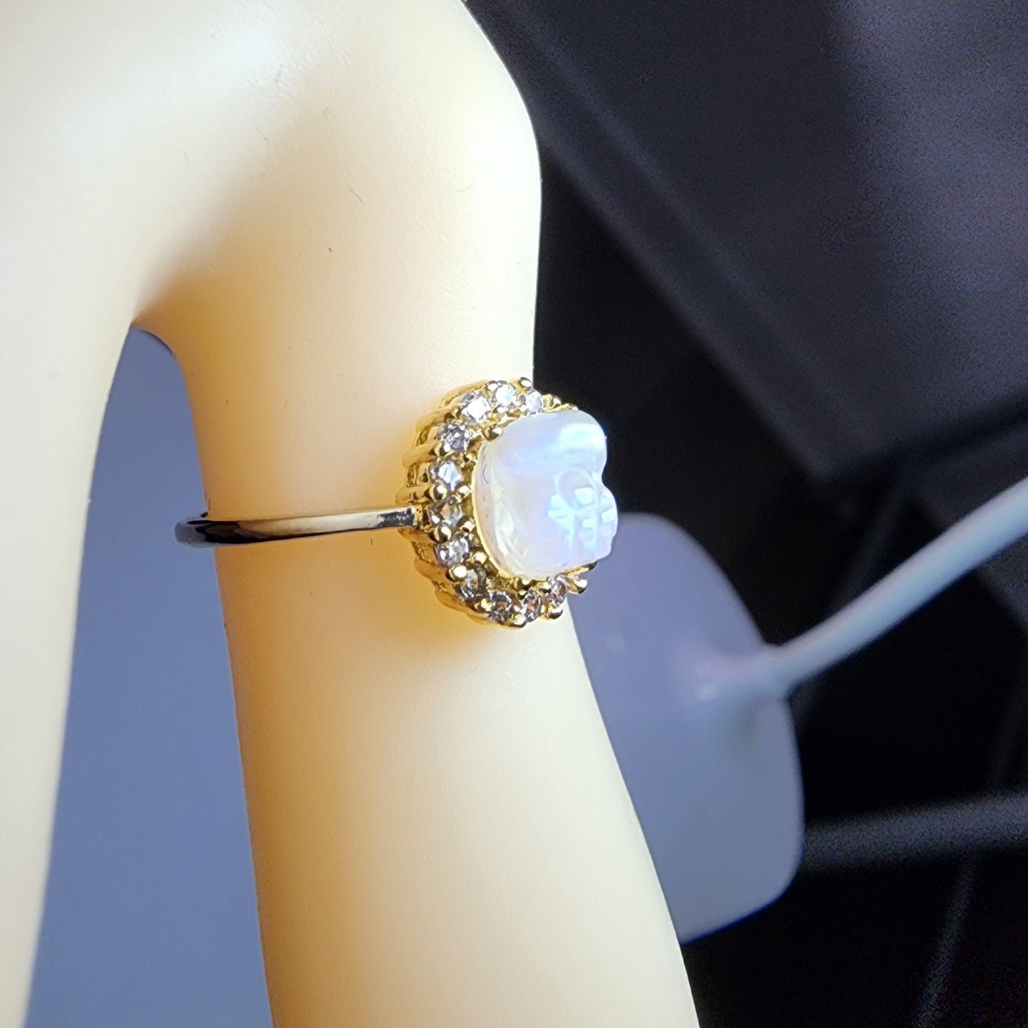 Natural Blue Moonlight Brave Troops（Pixiu） Creamy Texture Glare Ring