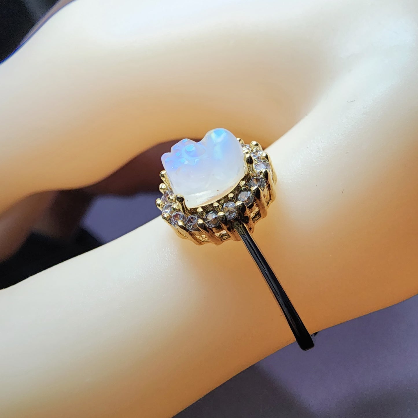 Natural Blue Moonlight Brave Troops（Pixiu） Creamy Texture Glare Ring